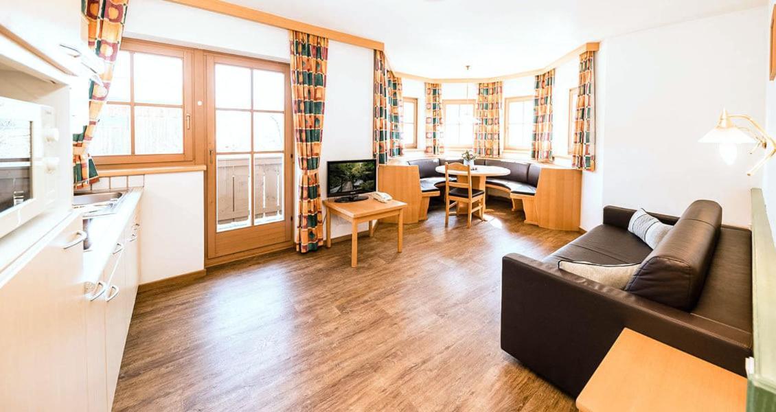 Feriengut Hasenau Aparthotel Saalbach-Hinterglemm Exteriör bild