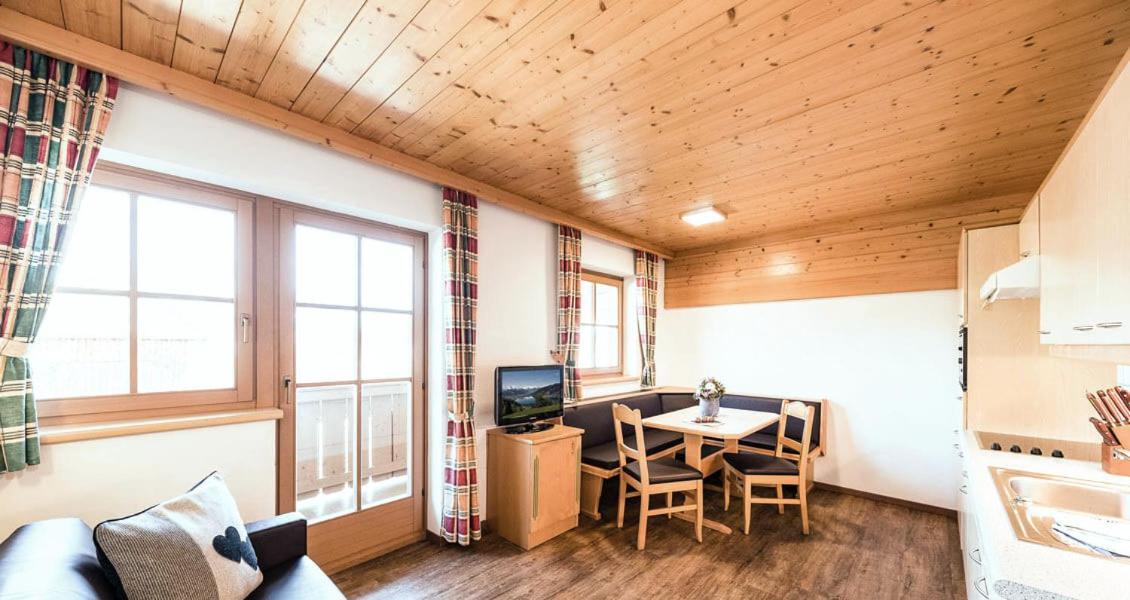 Feriengut Hasenau Aparthotel Saalbach-Hinterglemm Exteriör bild